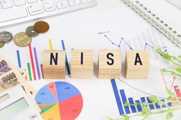 NISA口座の金融機関は変更できる？詳しい手順や注意点、メリット・デメリットを徹底解説